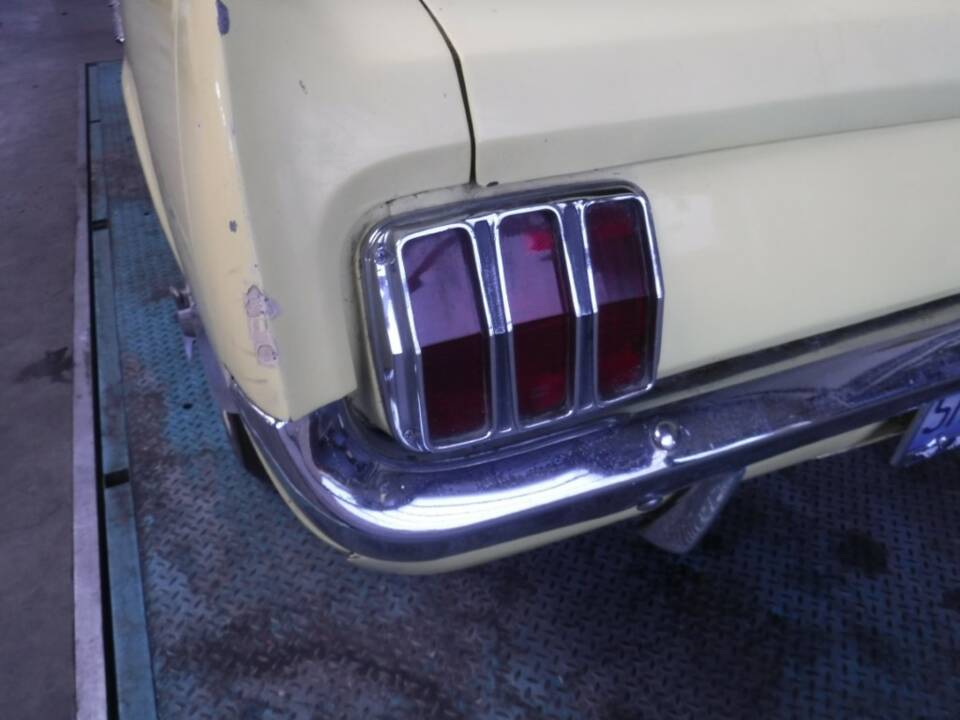 Image 18/50 of Ford Mustang 289 (1965)