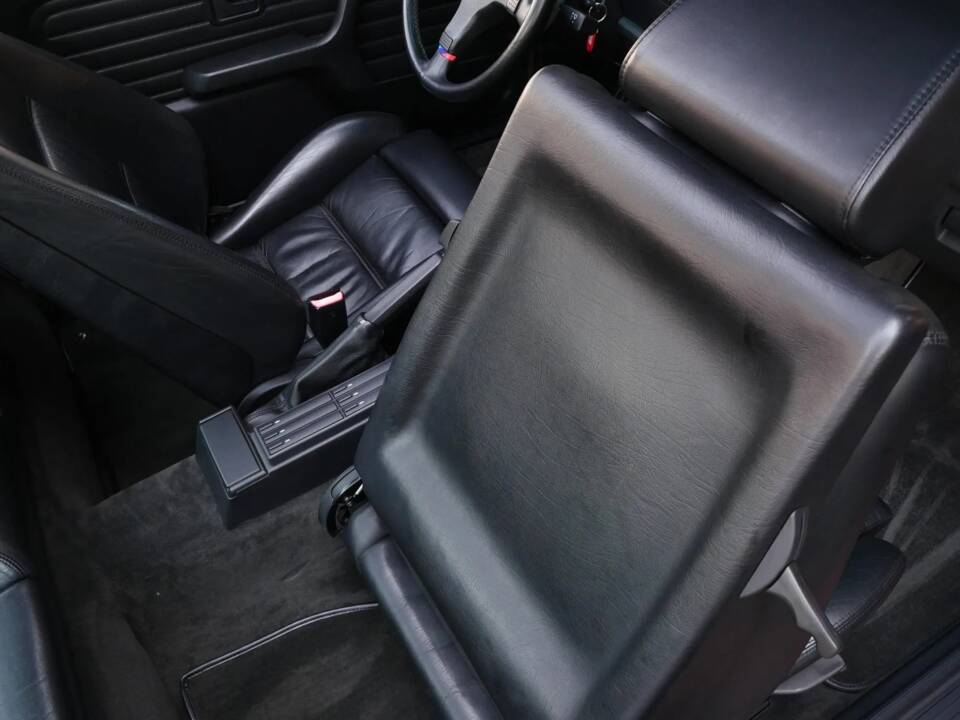 Afbeelding 23/26 van BMW M3 (1989)