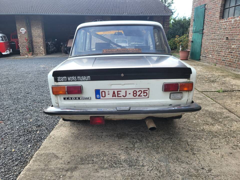 Image 17/43 of Lada 1200 S (1984)