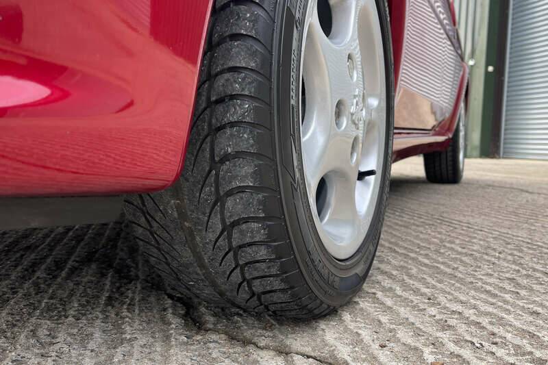 Image 48/50 of Peugeot 106 1.6 GTI 16V (1998)