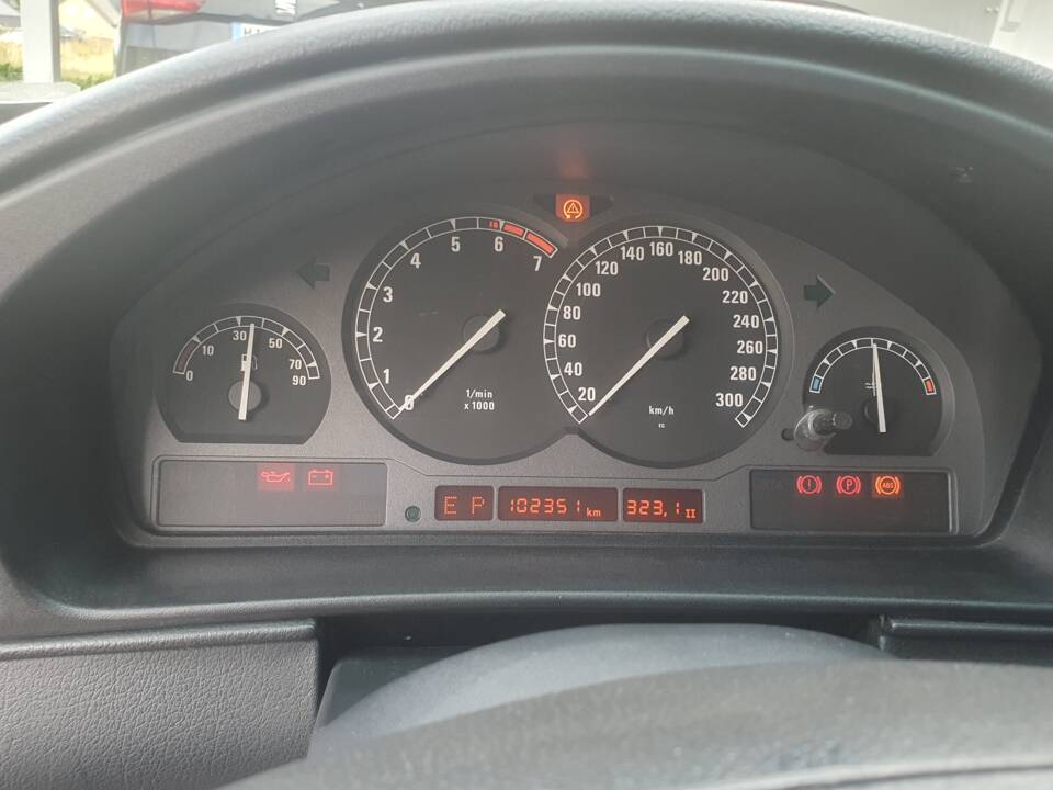 Image 10/10 of BMW 850i (1992)