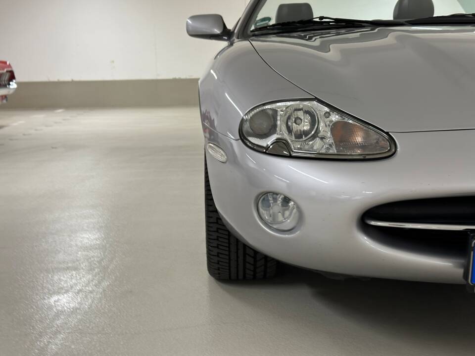 Afbeelding 9/17 van Jaguar XK8 4.0 (2002)