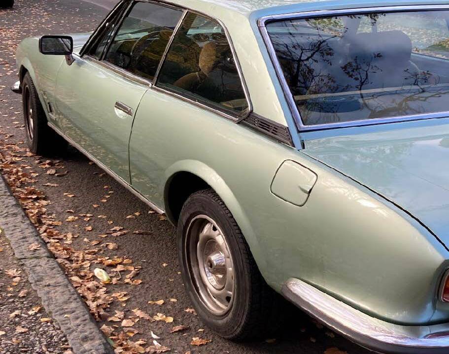 Image 5/7 of Peugeot 504 V6 Coupe (1979)