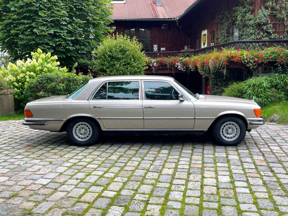 Immagine 30/31 di Mercedes-Benz 450 SEL 6,9 (1975)