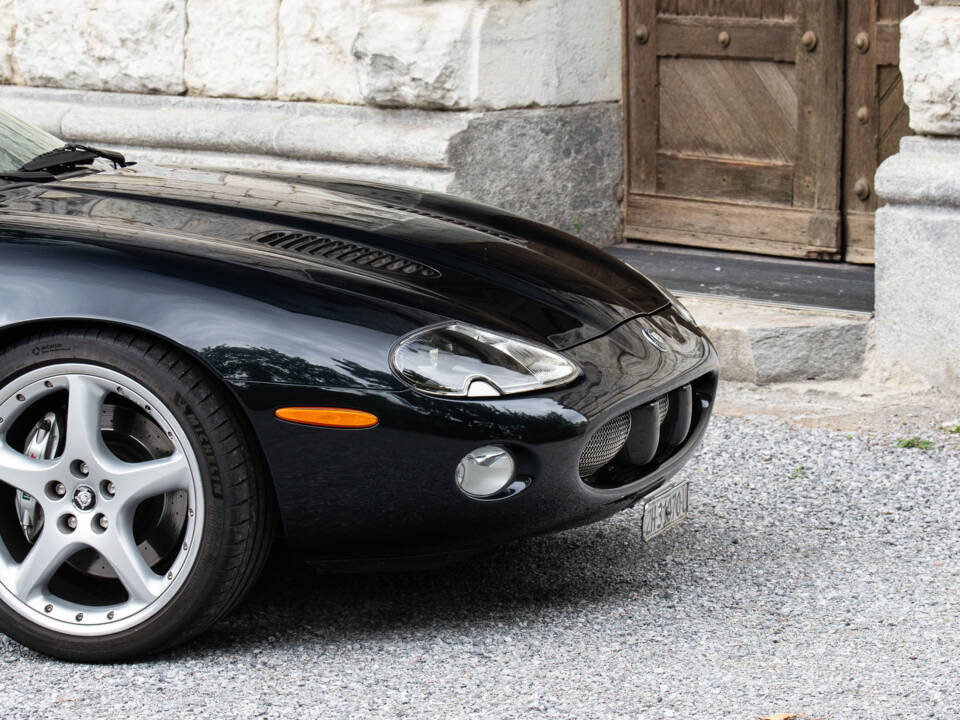 Immagine 10/42 di Jaguar XKR (2003)