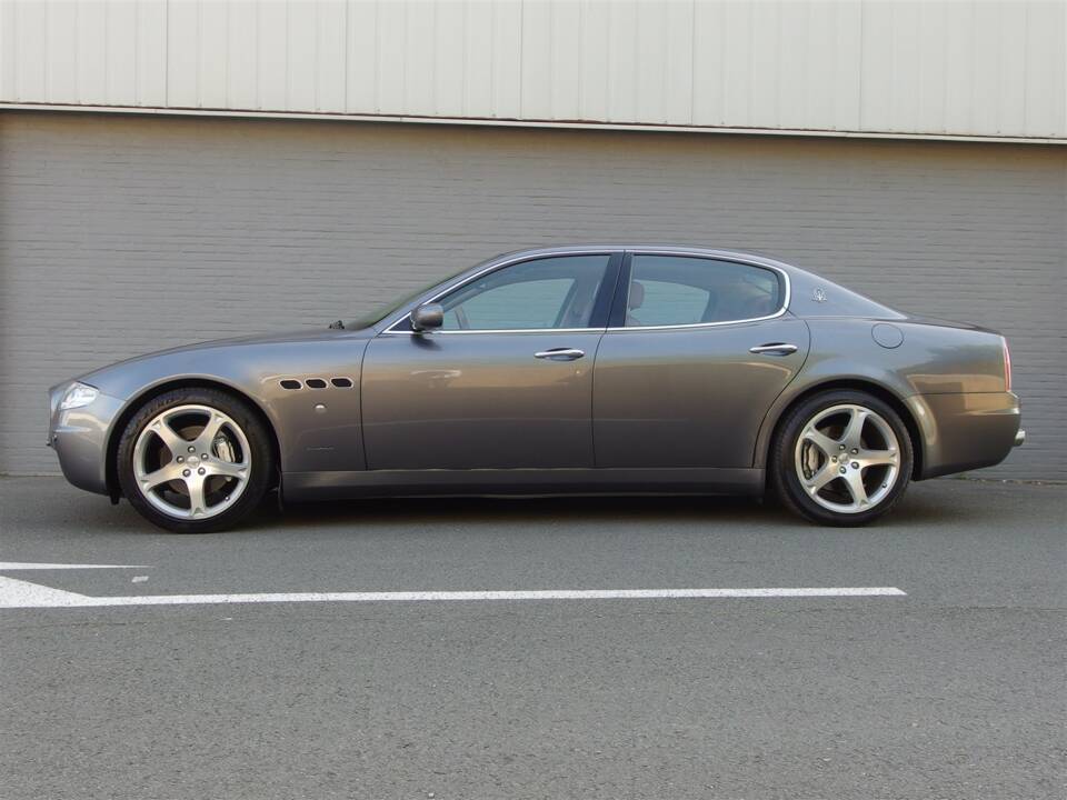 Image 5/99 of Maserati Quattroporte 4.2 (2007)