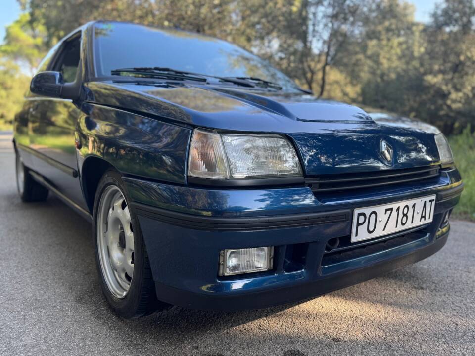 Bild 13/40 von Renault Clio I 1.8 16V (1993)