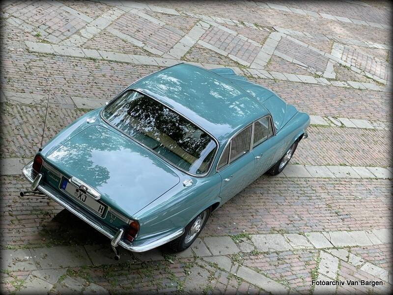 Bild 15/21 von Jaguar XJ 6 4.2 (1974)