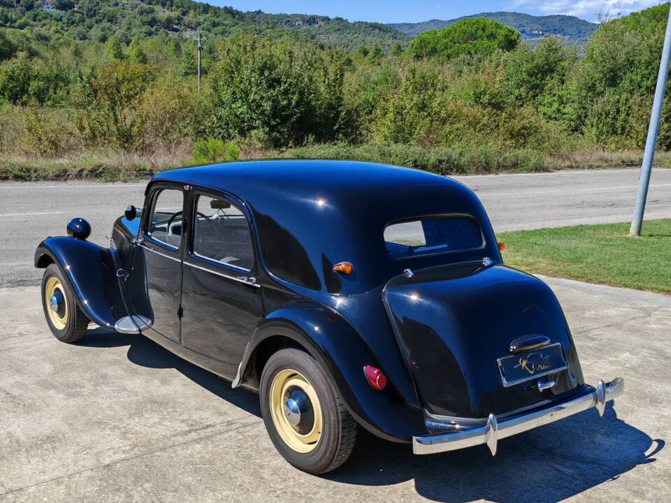 Image 6/47 of Citroën Traction Avant 11 B (1955)