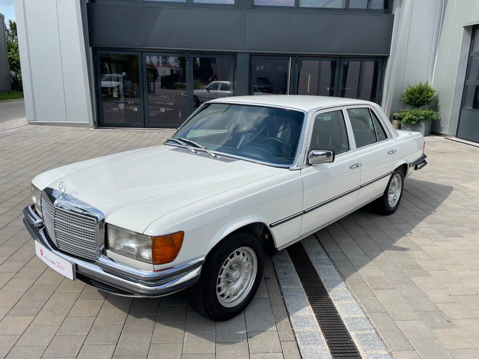 Image 3/30 of Mercedes-Benz 450 SE (1979)