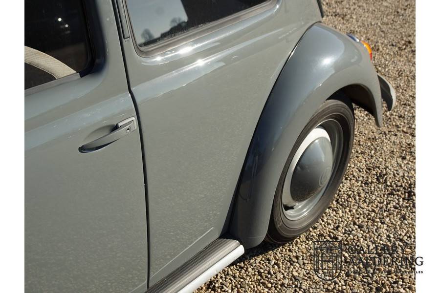 Immagine 25/50 di Volkswagen Beetle 1200 Standard &quot;Oval&quot; (1955)
