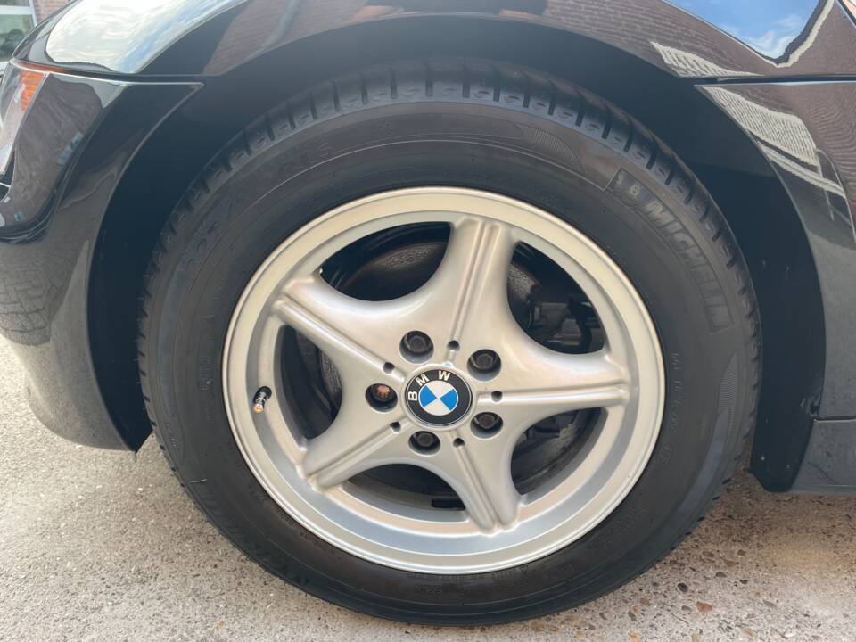 Image 17/24 of BMW Z3 1.9 (1997)