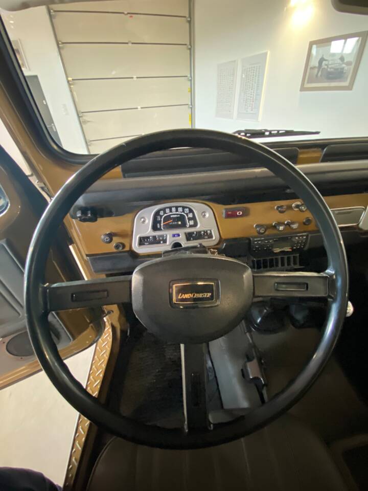 Bild 10/67 von Toyota Land Cruiser BJ 42 (1981)