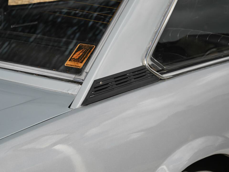 Image 16/50 of Peugeot 504 Coupé (1973)