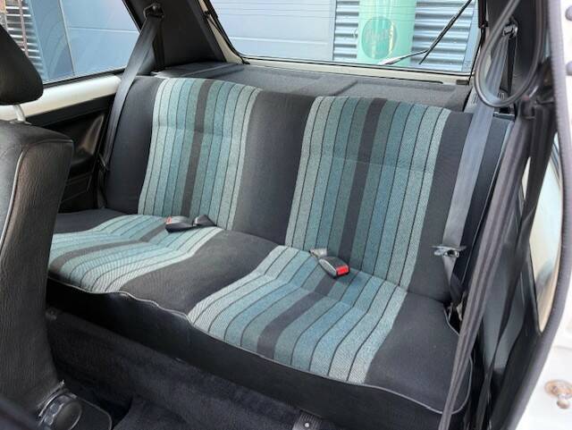 Image 16/22 of Volkswagen Golf Mk I GTI 1.8 (1983)