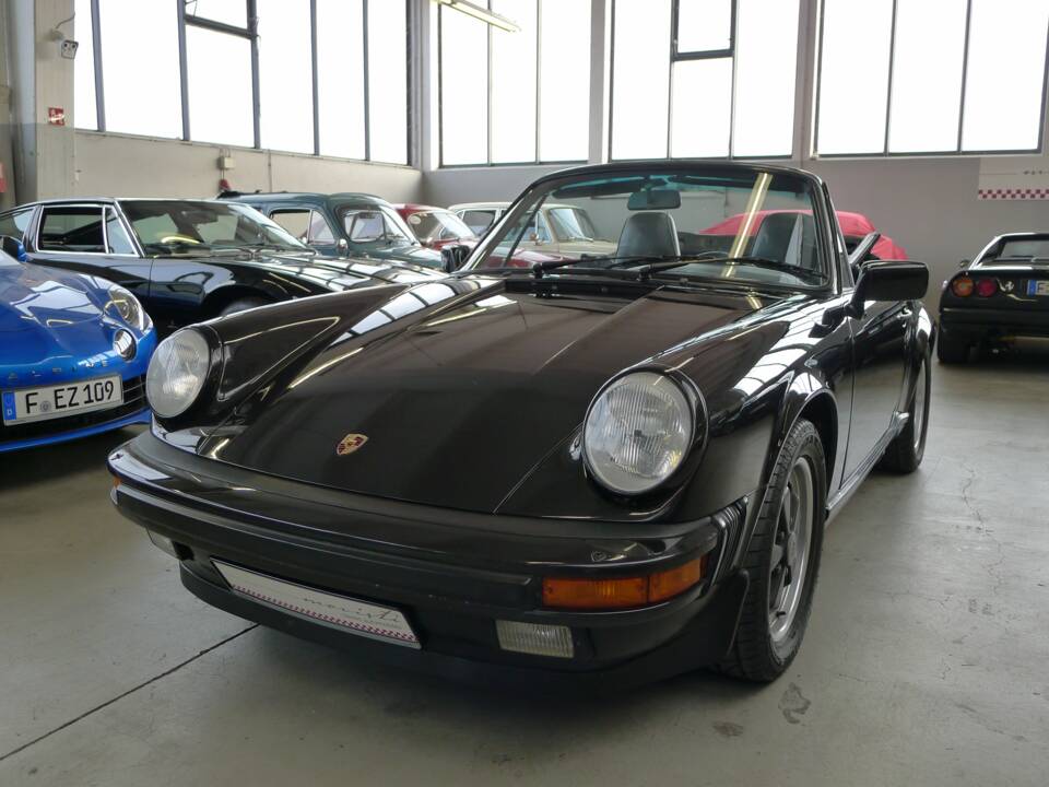 Bild 32/33 von Porsche 911 Carrera 3.2 (1985)
