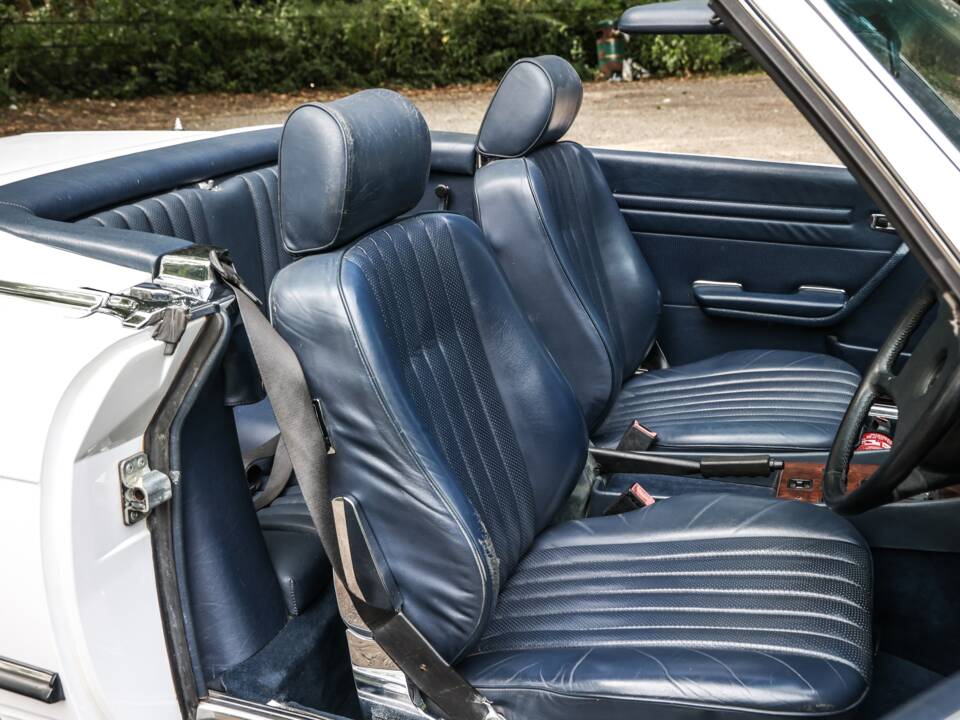 Image 33/43 of Mercedes-Benz 300 SL (1989)