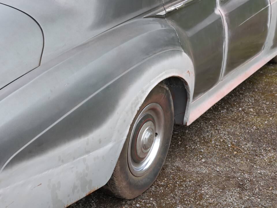 Image 34/50 of Bentley S 1 (1956)