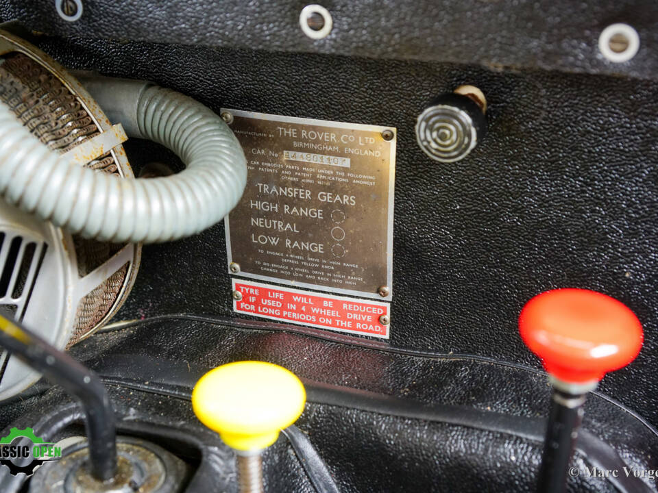 Image 10/55 of Land Rover 88 (1958)