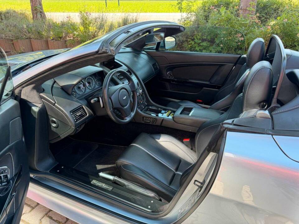Image 21/43 of Aston Martin V8 Vantage S (2017)