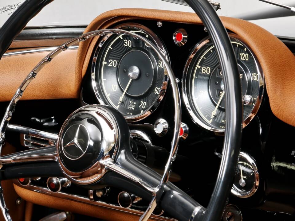 Afbeelding 20/27 van Mercedes-Benz 190 SL (1960)