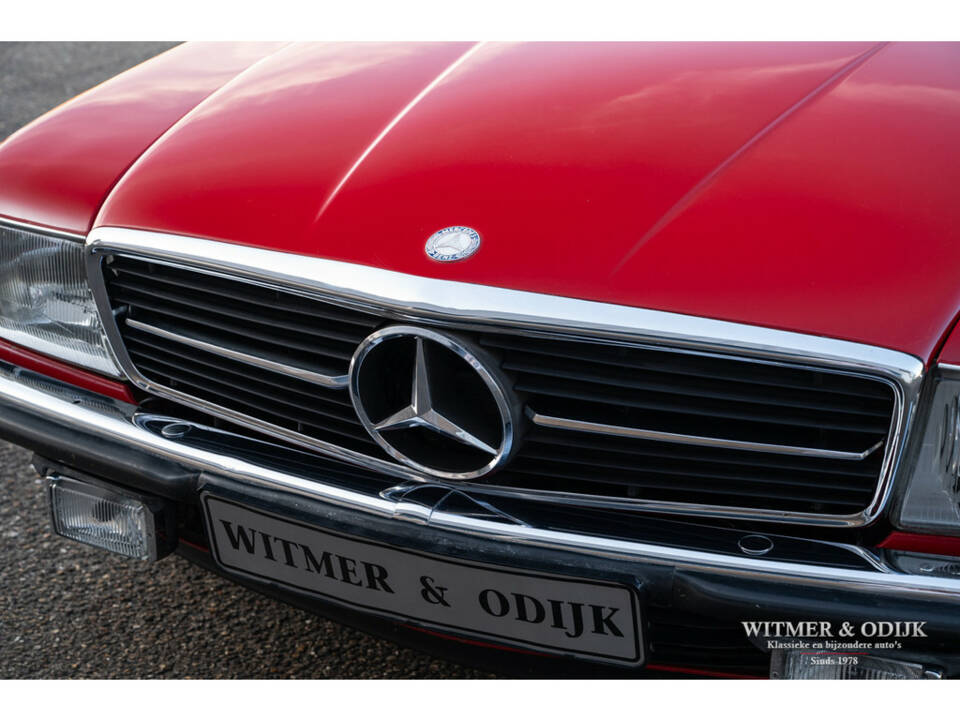 Immagine 24/28 di Mercedes-Benz 500 SL (1984)