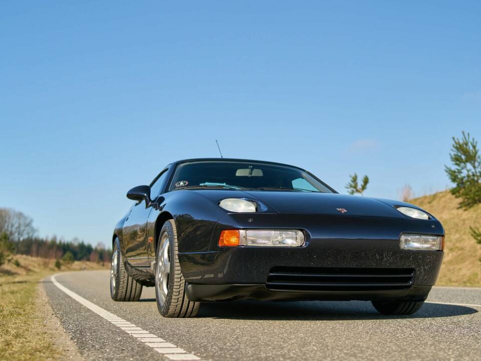 Afbeelding 3/50 van Porsche 928 GTS (1992)