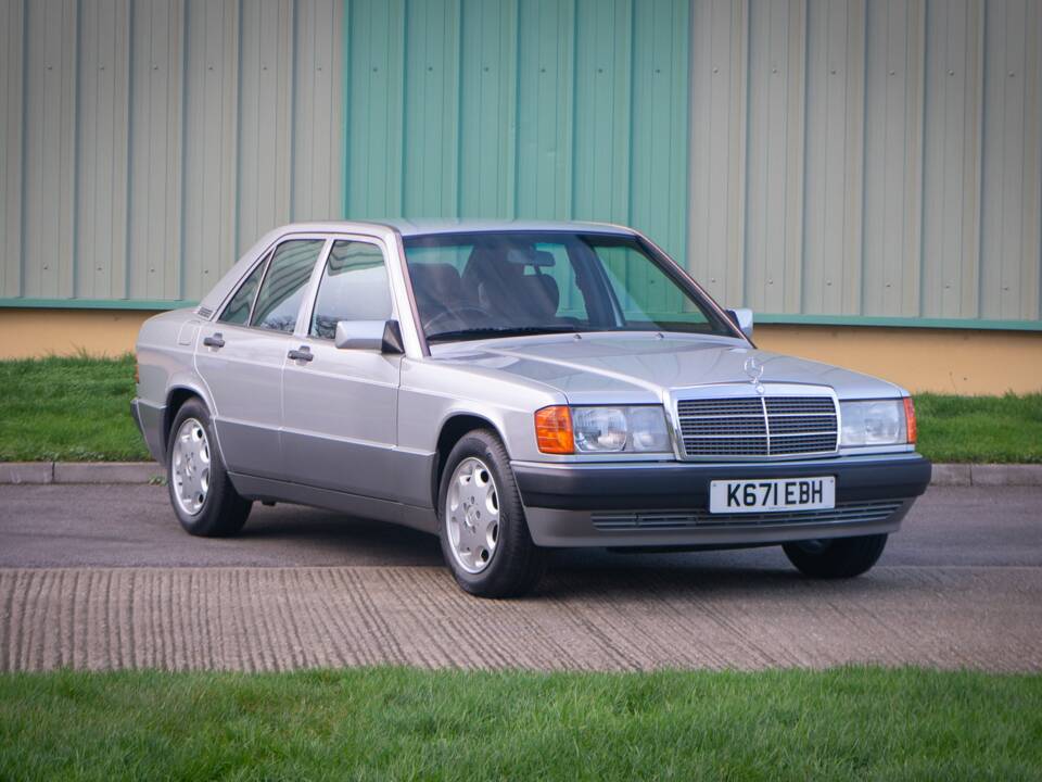 Bild 7/29 von Mercedes-Benz 190 E 2.0 (1992)