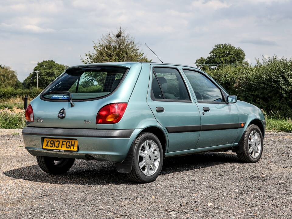 Image 3/27 of Ford Fiesta 1.25i (2000)