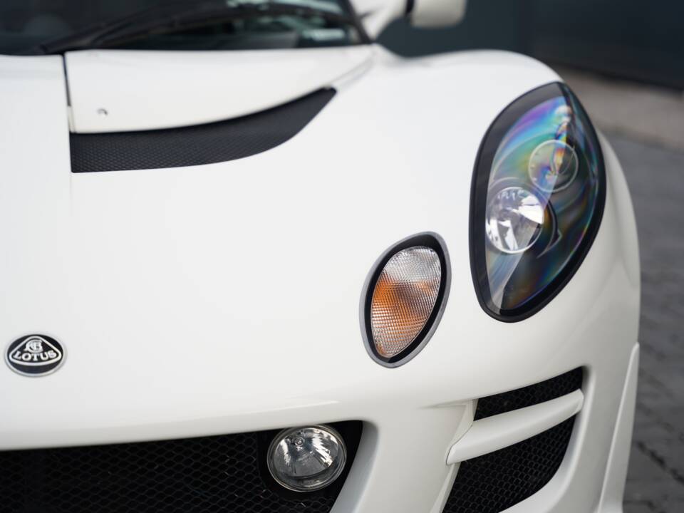 Image 28/50 of Lotus Exige S 240 (2010)