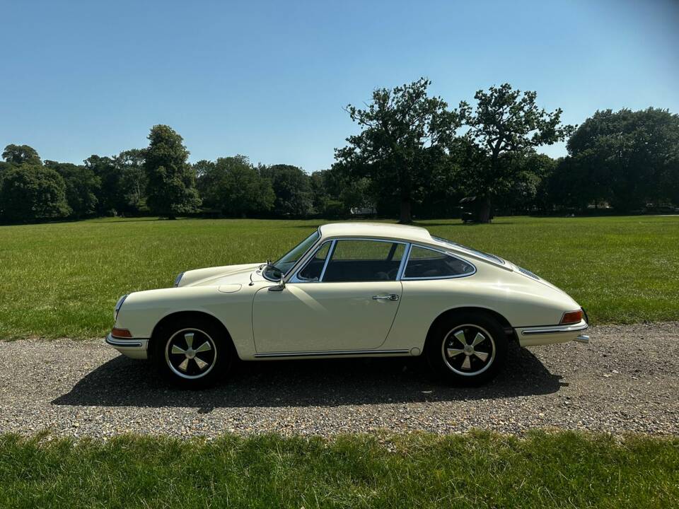 Image 6/44 of Porsche 912 (1968)