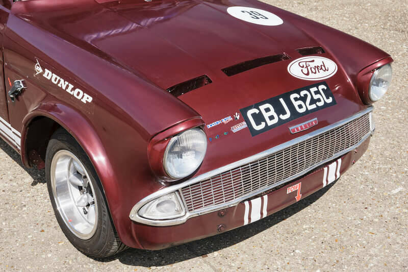 Image 37/50 of Ford Anglia (1965)