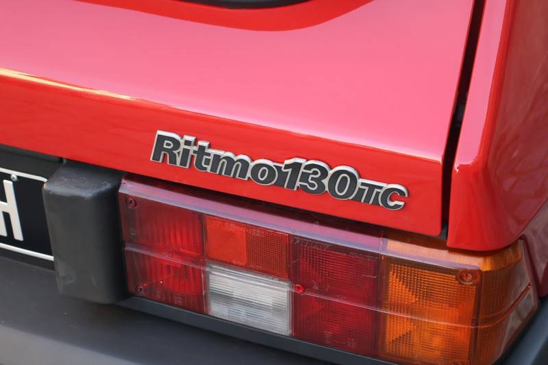 Image 16/48 of FIAT Ritmo 130 TC Abarth (1984)