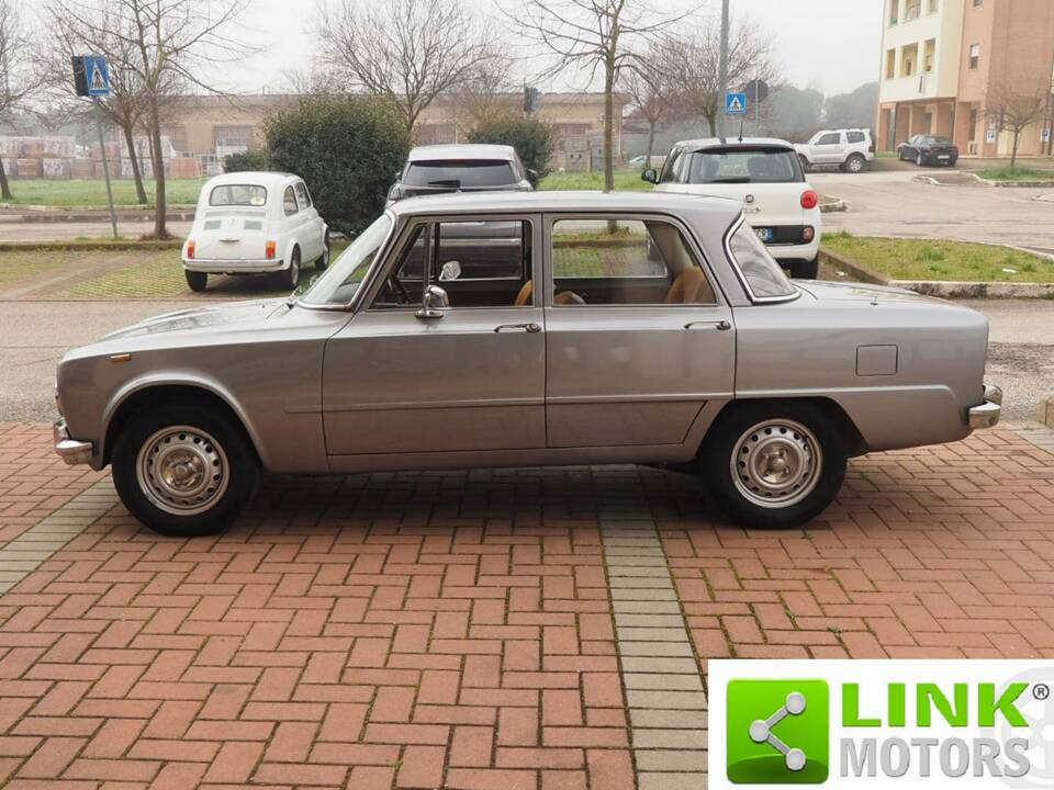 Bild 8/10 von Alfa Romeo Giulia 1.3 Super (1972)