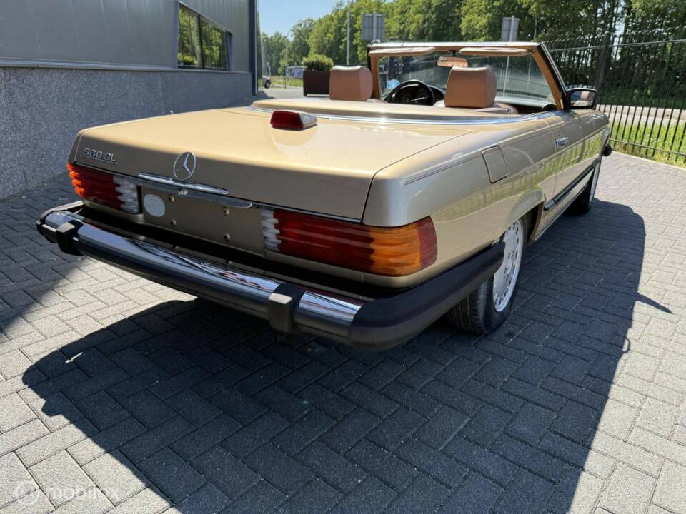 Immagine 12/41 di Mercedes-Benz 560 SL (1986)