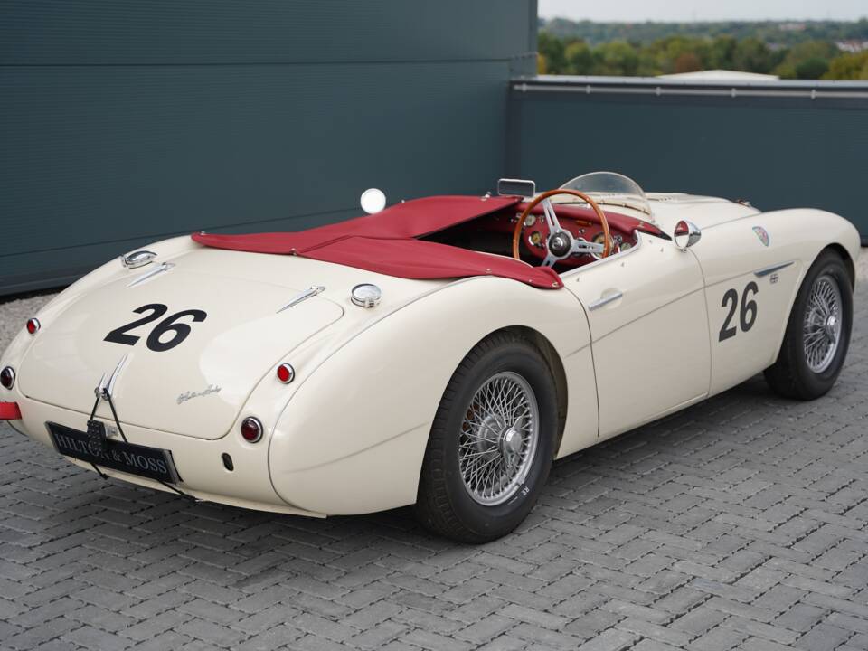 Image 24/50 of Austin-Healey 100&#x2F;6 (BN6) (1958)