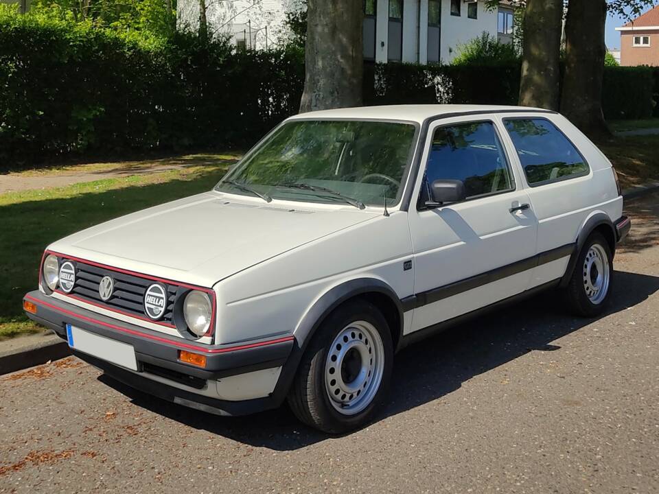 Image 2/6 of Volkswagen Golf II 1.8 (1988)