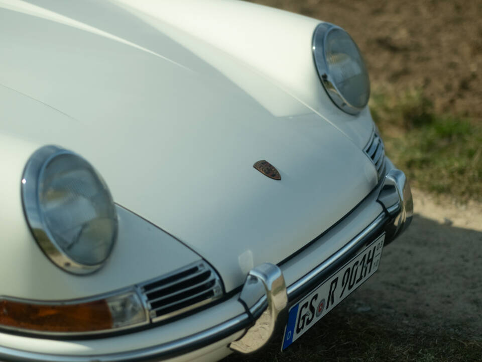 Image 54/127 of Porsche 911 2.0 (1964)