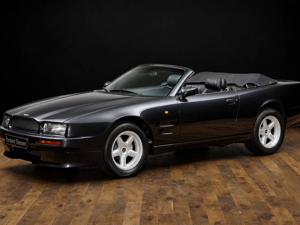 Immagine 1/17 di Aston Martin Virage Volante (1994)