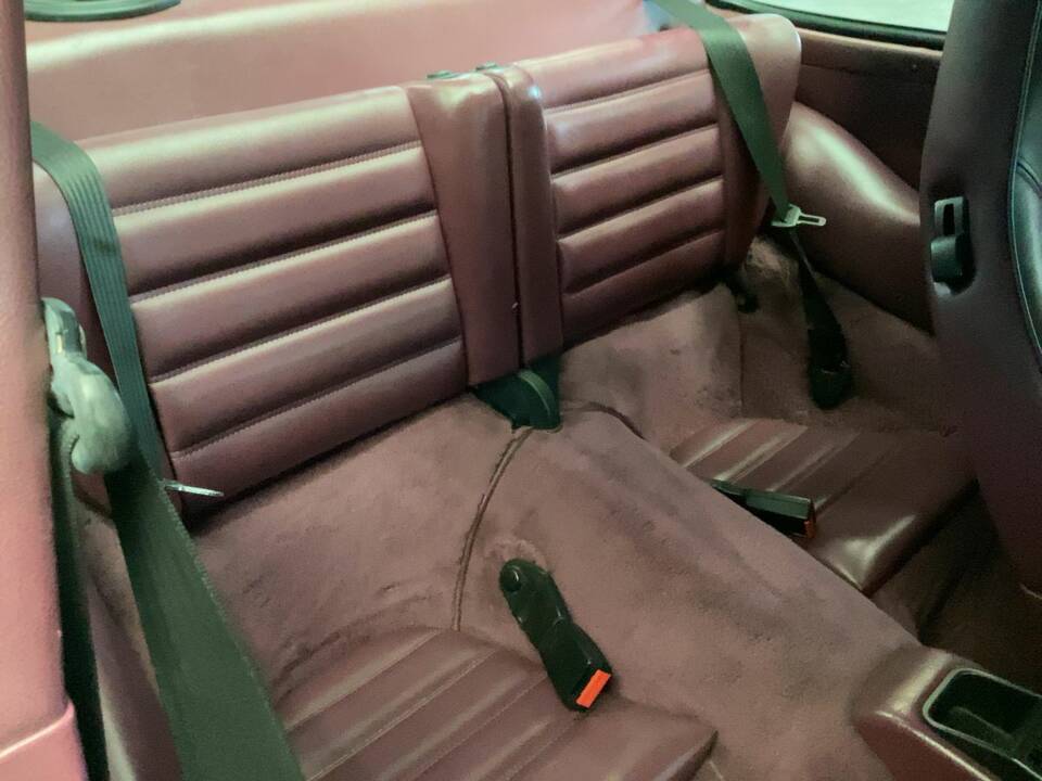 Afbeelding 2/10 van Porsche 911 Carrera 4 (1991)