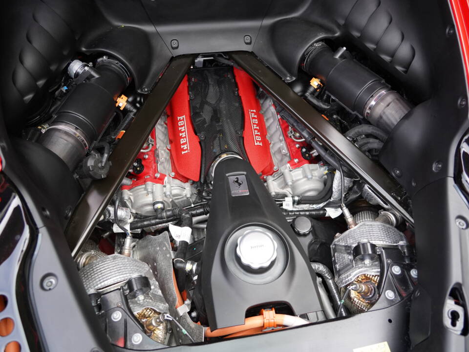 Immagine 7/18 di Ferrari SF90 Stradale (2020)