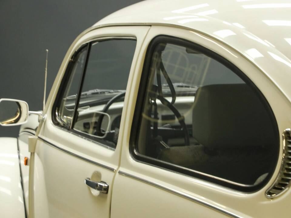 Bild 38/50 von Volkswagen Käfer 1600 (1996)