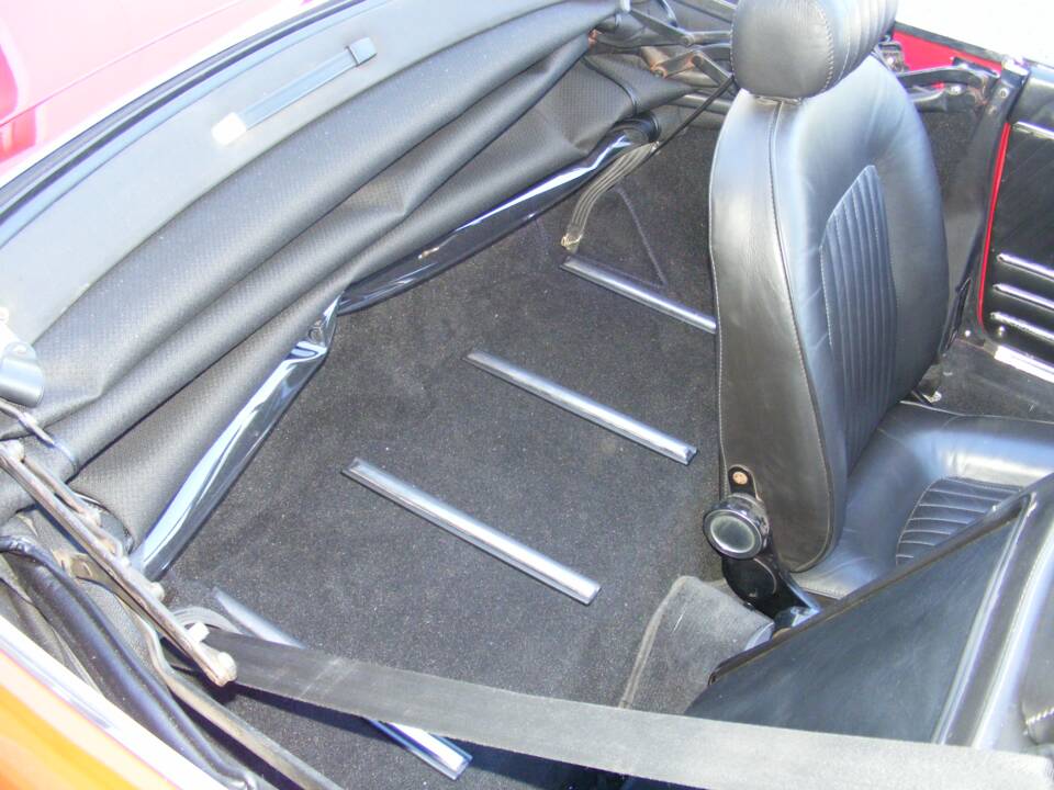 Immagine 9/77 di Alfa Romeo Spider Veloce 2000 (1981)