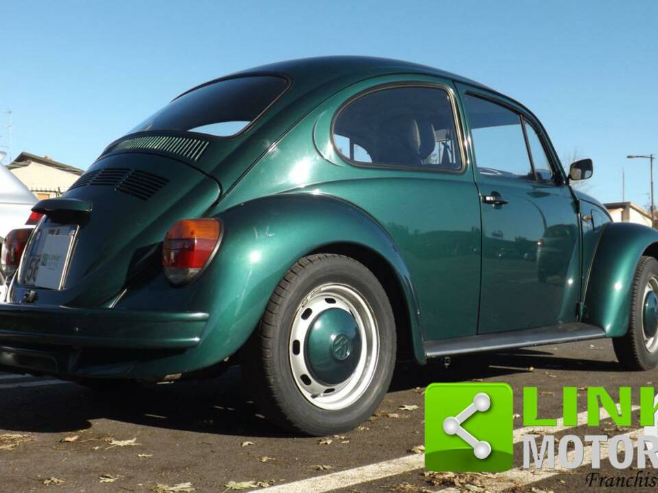 Image 2/10 of Volkswagen Beetle 1600 (1997)