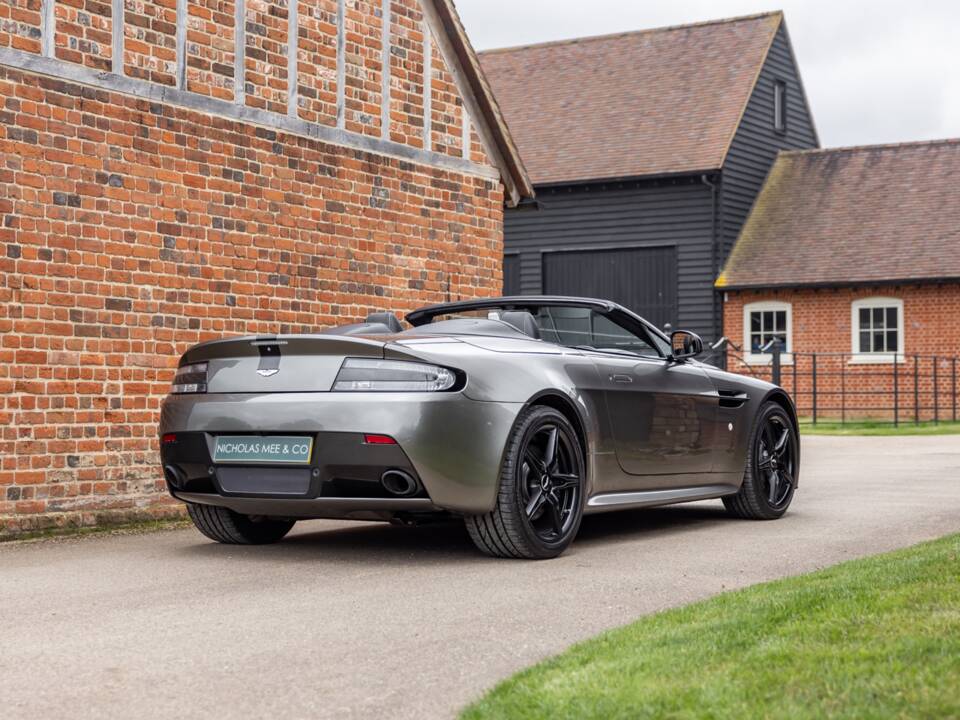 Afbeelding 30/75 van Aston Martin V12 Vantage AMR Roadster (2018)