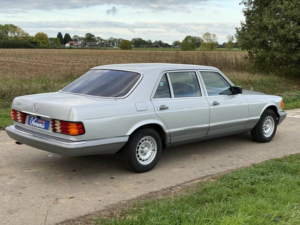 Bild 13/20 von Mercedes-Benz 500 SEL (1985)