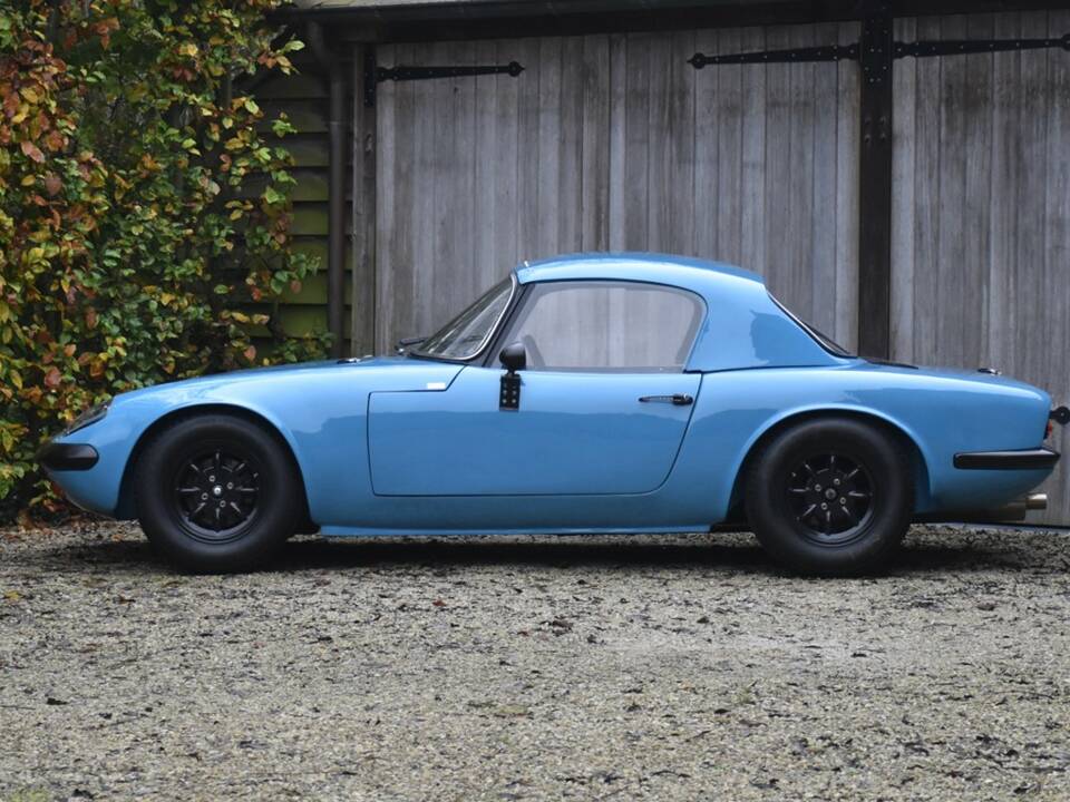 Image 2/44 of Lotus Elan (1965)