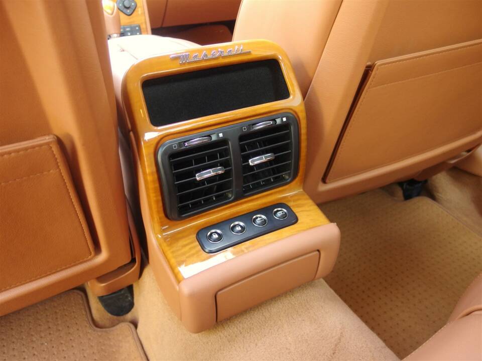 Image 74/99 of Maserati Quattroporte 4.2 (2007)