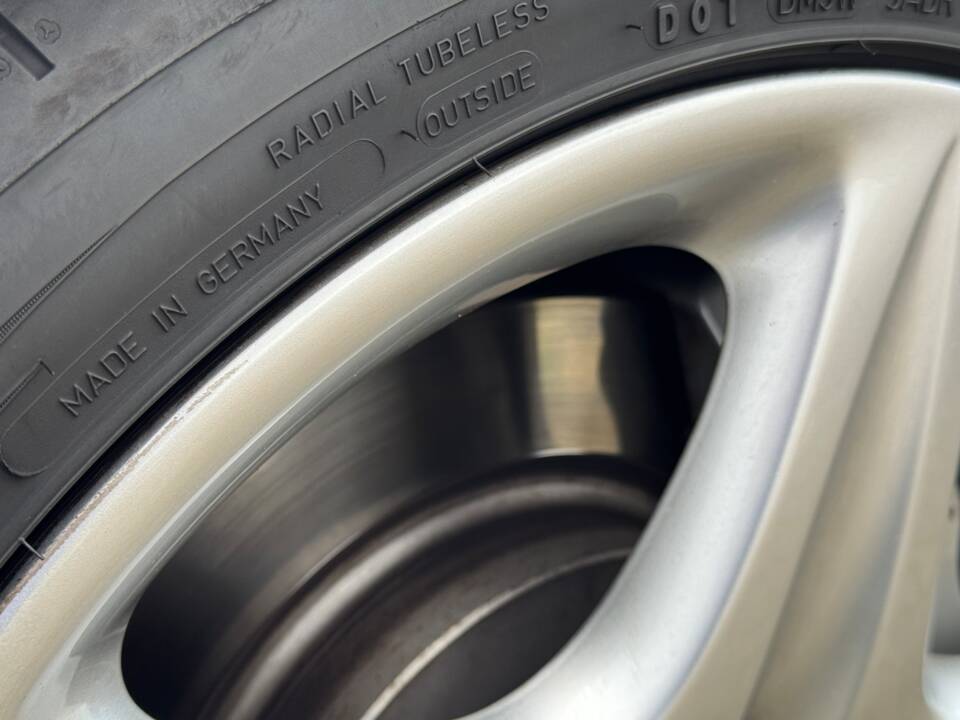 Image 22/22 of Jaguar XJR Super V8 (2005)