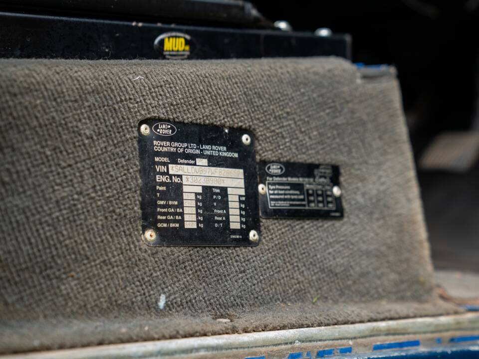 Bild 31/50 von Land Rover Defender 90 &quot;50th Anniversary&quot; (1999)